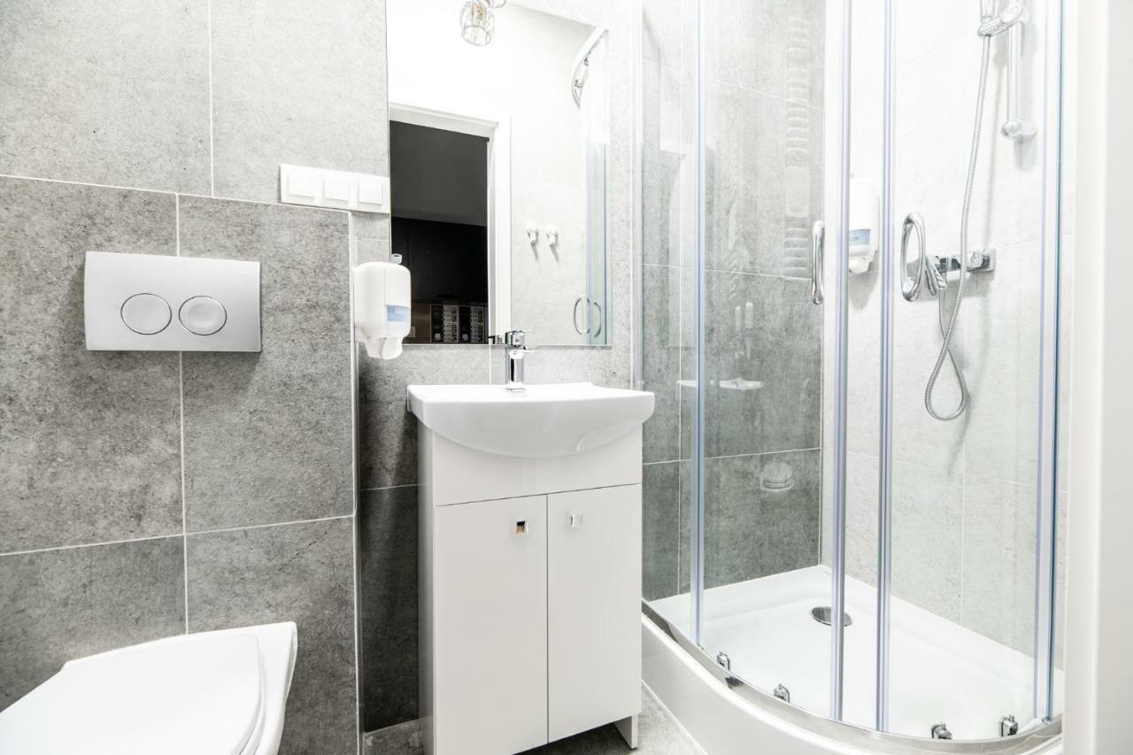 Lubomirskiego 23 Residence - Great Location, 10 Min To Main Square By Foot, Right Next To Main Rail And Bus Station Krakow Ngoại thất bức ảnh